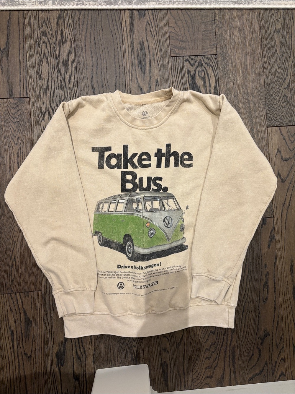 Volkswagon Vintage Unisex 'Take the Bus' Beige Green Graphic Sweatshirt Small